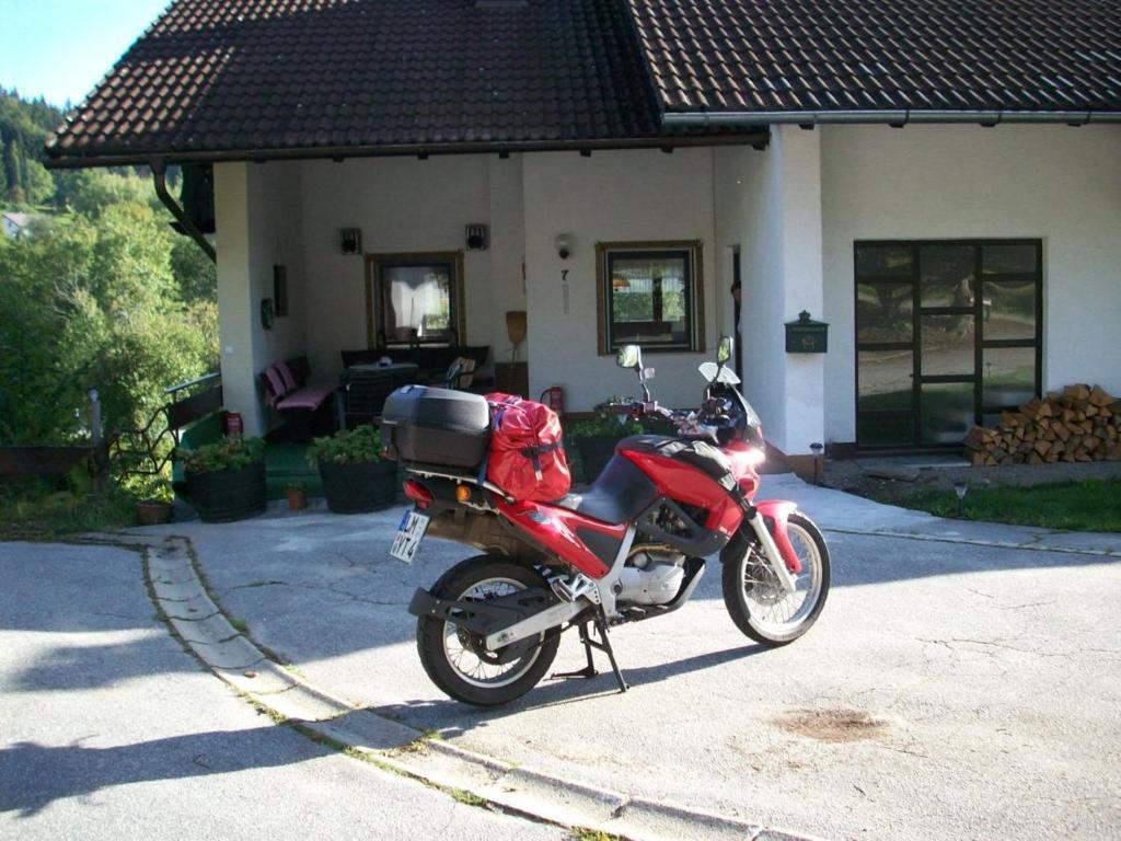Zum Fliegenden Hollander Hostal Zwiesel Exterior foto