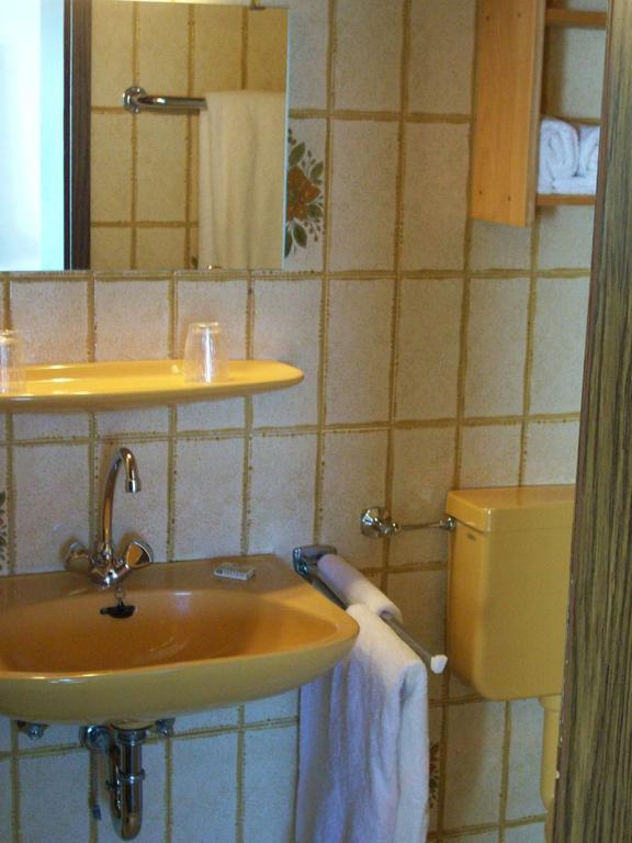 Zum Fliegenden Hollander Hostal Zwiesel Habitación foto